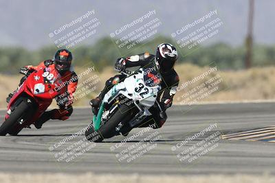 media/Oct-13-2025-Moto Forza (Mon) [[a66d839500]]/3-B Group/Session 3 (Turn 16)/